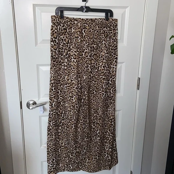NWOT Michael Kors Leopard Print Wide Leg Pants - Picture 11 of 11